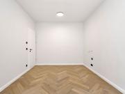 Nächst Schlossquadrat und U4: Sanierter Drei Zimmer...