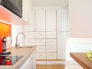 Nähe Conti HQ – Modern eingerichtetes Apartment im EG in...