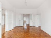 Nahe Fasanenstrasse: Sonnige Altbauwohnung mit 2...