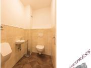 Nahe Landesklinikum Baden und Schloß Leesdorf = 2 Zimmer...