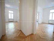 nahe Lange Gasse: 5 Zimmer, 2x Bad, 2x WC, Klopfbalkon I...