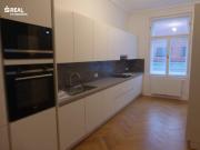 Nahe Stadtpark Design Altbau mit kleinem Balkon...