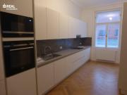 Nahe Stadtpark Design Altbau mit kleinem Balkon...