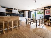 Nantes Américains: Une adresse prisée pour une famille...