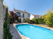Nantes Perverie: Maison familiale avec piscine