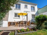 Nantes Saint Pasquier: Maison familiale sur beau jardin