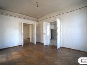 Naschmarkt sonnige, sanierungsbedürftige Eckwohnung