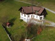 Naturnah wohnen – Haus mit Balkonblick in die Berge