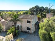 Naturstein Finca mit Weingut und einzigartigem Charme...