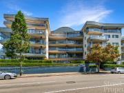 Nautilos on the Harbour