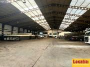 Nave de 3000 m² con campa y oficinas