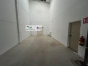 NAVE EN ALQUILER CON 250M2 DE OFICINAS
