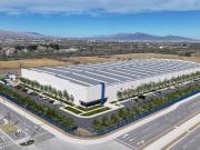 Nave Industrial de 14,884 m² en Renta en Parque...