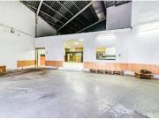 Nave industrial en poligono industrial Fadricas de 475...