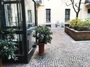 Navigli, Bilocale arredato