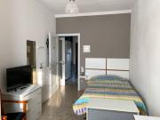 Navigli/Darsena stanza singola arredata piano attico...