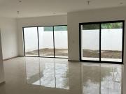 NBA CASA EN VENTA EN CUMBRES DE SANTIAGO EN SANTIAGO...