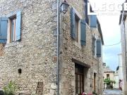 Maison de village impeccable et meublée dans le bourg