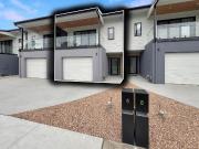 Near New 2 Bedroom, 2 Bathroom Townhouse