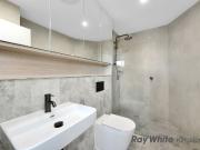 Near New 2 Bedroom Apartment