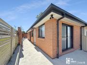 Near New 2 Bedroom Granny Flat