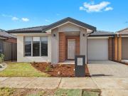 Near New 3 Bedroom Gem in Prime Tarneit Location