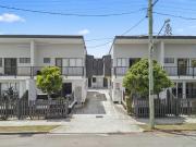 Near New Boutique Townhouse in Blue Chip Albion