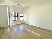 NEAR NEW ! Modern 4 Bedroom house for lease !