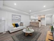 Near new modern stylish unit!