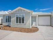 Near New Modern Unit