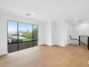 Near New! Rossmoyne SHS Catchment Zone