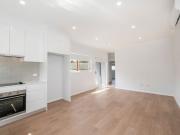 Near new street frontage 2 bedroom granny flat