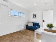 NEAR NEW STUDIO UNIT IN WYNNUM!