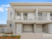 Near New, Stylish & Low Maintenance with Side Access