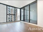 Near New Stylish One Bed, Walk to Central Station and...