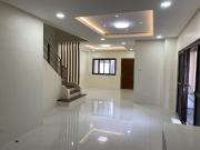 Near Regalado Ave 3 Storey Townhouse in Pasong Tamo...