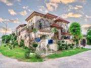 Near To Dolmen Mall 1 Kanal Modern Beautiful Designer...