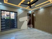 Near To Entrance Near To Park 5 Marla Hot Location House...