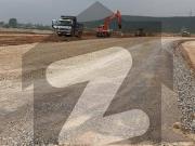 Near to Park 5marla Plot Available 3Years installment...