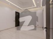 Near To Y Block McDonald 1 Kanal Ultra Modern Brand New... Near To Y Block McDonald 1 Kanal Ultra Modern Brand New...