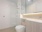 Nearly Brand New 2 Bedroom Apartment with water view To...