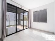 Nearly New 2 Bedroom Apartment