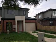 Nearly New 4 Bedrooms Townhouse in Clayton