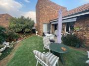 neat 2 bedroom simplex to rent in br.