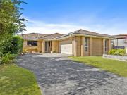 NEAT 3 BEDROOM FAMILY HOME