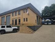 neat 452sqm warehouse unit to lease.