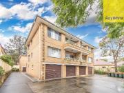 neat and tidy 2 bedroom in perfect location