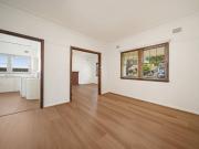 NEAT AND TIDY PRIME LOCATION!