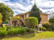 NEAT AS A PIN IN A CENTRAL LOCATION