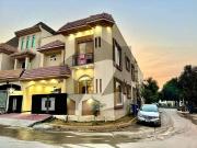 Neat Clean 1st Floor Available For Rent In Gulraiz With...